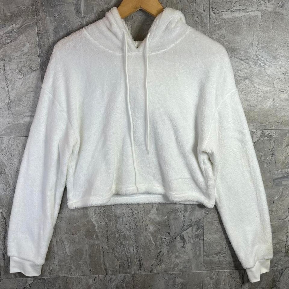 White‎ cropped hoodie fuzzy Cozy Woman's Medium#croppedhoodie